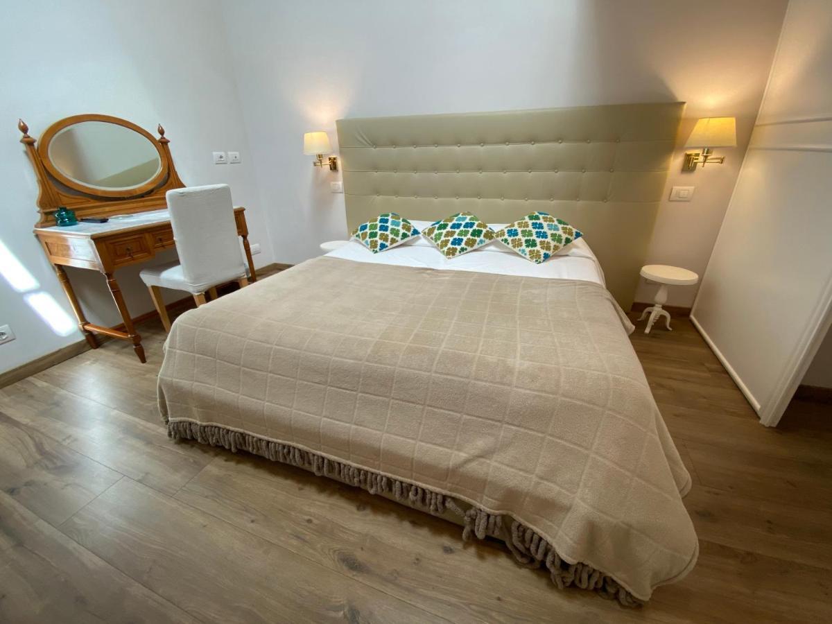סיינה B&B Palazzo Bruchi מראה חיצוני תמונה