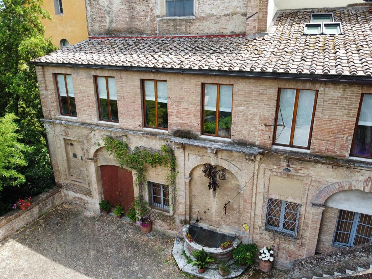 סיינה B&B Palazzo Bruchi מראה חיצוני תמונה