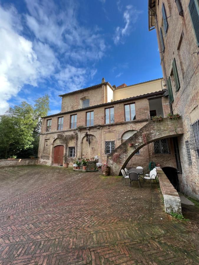 סיינה B&B Palazzo Bruchi מראה חיצוני תמונה