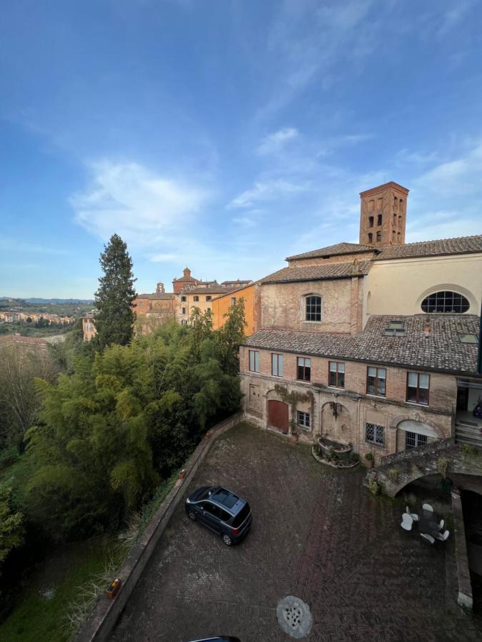 סיינה B&B Palazzo Bruchi מראה חיצוני תמונה